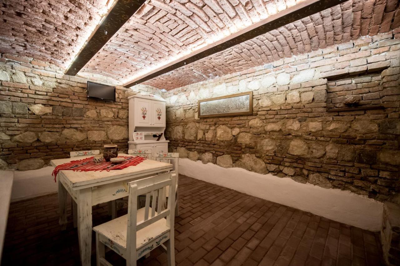 Vila Nicopole Art&Wine Braşov Eksteriør billede