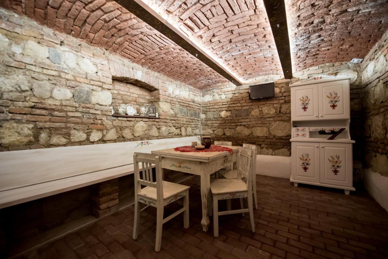 Vila Nicopole Art&Wine Braşov Eksteriør billede